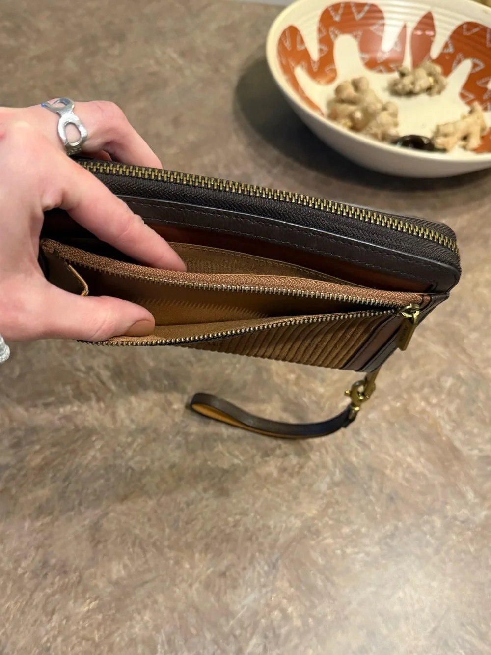 FOSSIL Brown Leather Wrist Wallet